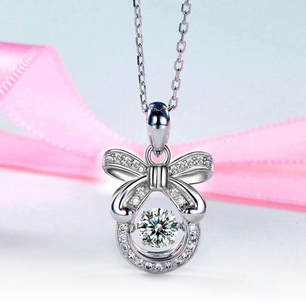 Swaying Stone | 4.5(mm) Embedded Ribbon Pendant Necklace