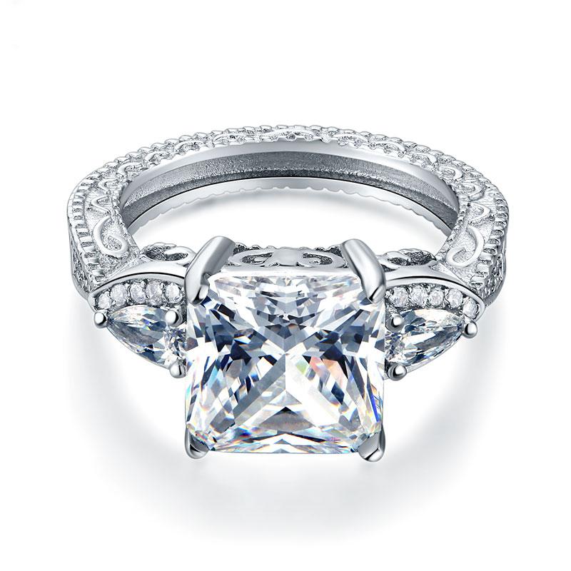 Exclusive limited Offer: 4 Carat Princess Cut Ring
